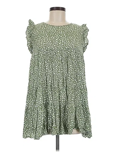 Pre-owned Aakaa Sleeveless T-shirt In Green