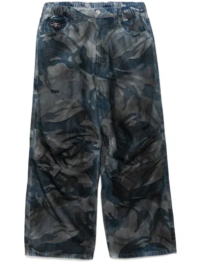 Aape By A Bathing Ape Ausgeblichene Camo-jeans Mit Moonface-logo In Blau
