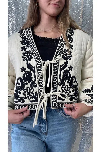 Aaron & Amber Amber Embroidered Jacket In White