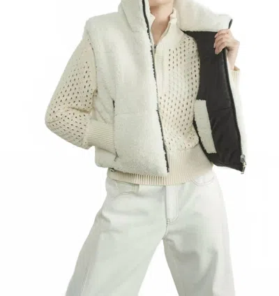 Aaron & Amber Reversible Sherpa Cozy Vest In Black/white In Multi