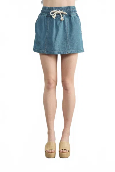 Aaron & Amber Smocked Waistband Skorts In Denim In Blue