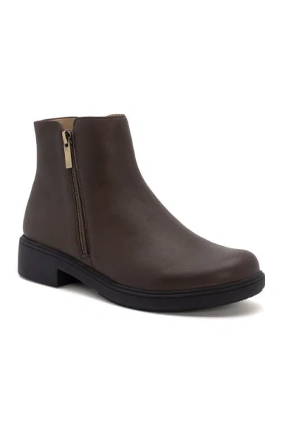 Abeo Compass Zip In Dark Brown - Metatarsal
