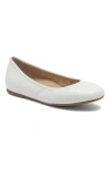 Abeo Promenade Ballet Flat In White - Regular