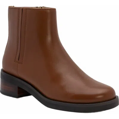 Abeo Traverse Ankle Bootie In Brown