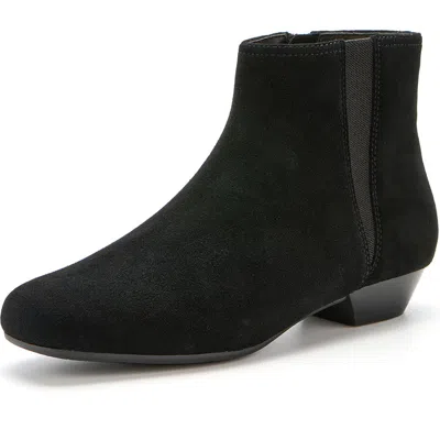 Abeo Via Boot In Black