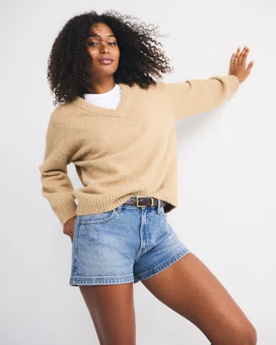 Abercrombie & Fitch Curve Love High Rise 90s Cutoff Short In Brown