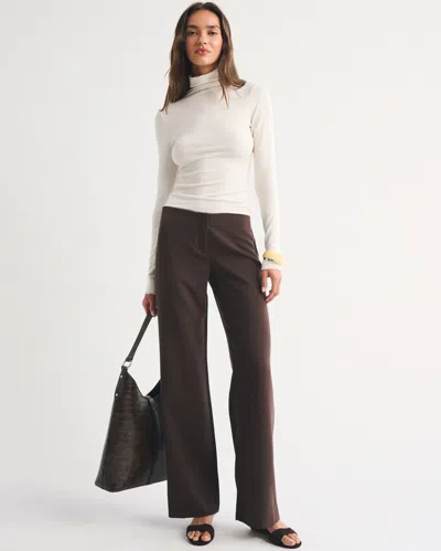 Abercrombie & Fitch Low Rise Waistless Tailored Wide Leg Pant In Brown