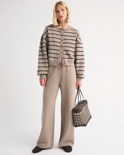 Abercrombie & Fitch Sunday High Rise Wide Leg Sweatpant In Neutral