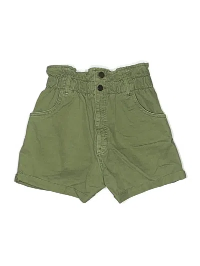 Pre-owned Abercrombie Khaki Shorts In Green