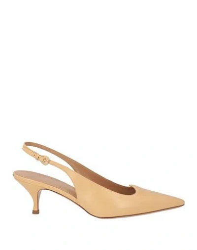 A.bocca A. Bocca Woman Pumps Beige Size 8.5 Leather