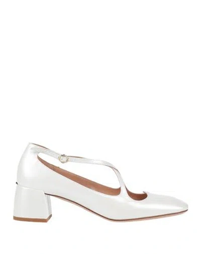 A.bocca A. Bocca Woman Pumps White Size 8.5 Leather