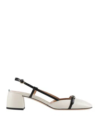 A.bocca Footwear - Pumps In White