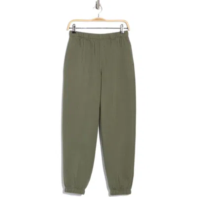 Abound Fleece Sweatpants In Green Beetle