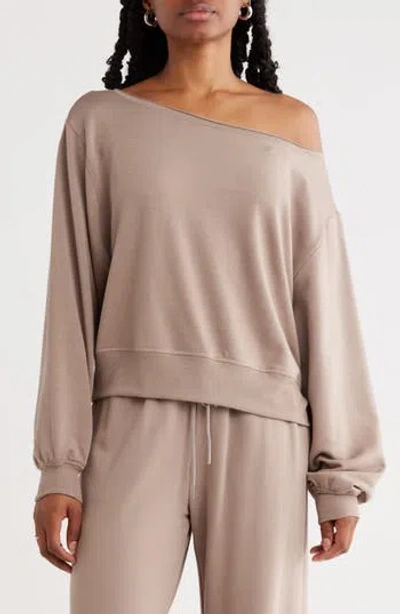Abound Loved Off-the-shoulder Fleece Sweatshirt In Brown