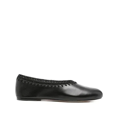 About Arianne Shoes