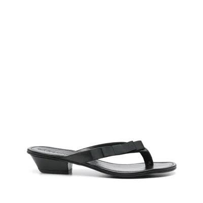 About Arianne Shoes In Multicolor