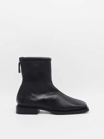 About Arianne Women's Dean Boot In Black