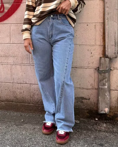 Abrand Jeans Barrel Leg Jean In Light Wash