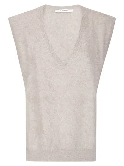 ABSOLUT CASHMERE SLEEVELESS CASHMERE CARDIGAN WITH V-NECKLINE
