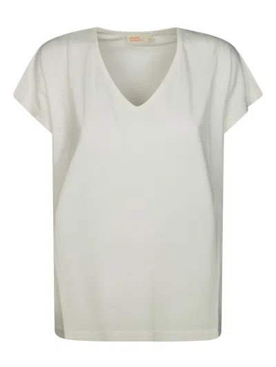 Absolut Cashmere V-neck T-shirt In Neutrals