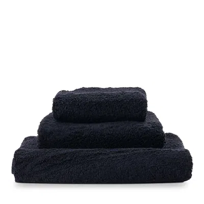 Abyss Super Line Bath Towel - Exclusive In Black
