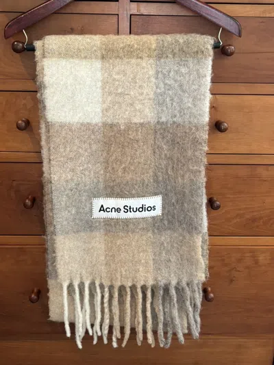 Pre-owned Acne Studios Beige Mohair Scarf In Sand