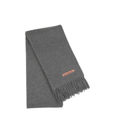 Acne Studios Logo Patch Fringed-edge Scarf In Gray