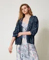 Actitude By Twinset Bomber Myfo En Jean À Fleurs In Blue