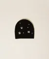 Actitude By Twinset Bonnet En Alpaga Mélangé Avec Strass Et Perles In Black