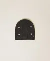 Actitude By Twinset Bonnet En Maille Avec Perles Et Torsades In Black