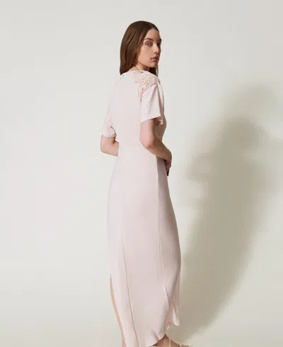 Actitude By Twinset Robe Longue En Sergé Avec Broderie In Pink