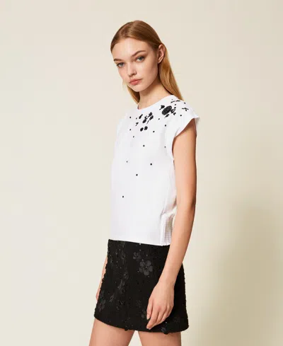 Actitude By Twinset T-shirt Con Ricamo Floreale A Mano In Red