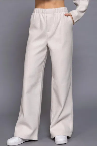 Active Basic Comfort Luxe Pants In Cream In White