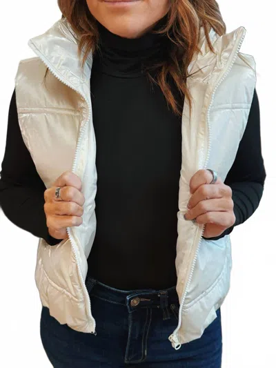 Active Basic The Daybreak Warmth Vest In Ivory In White