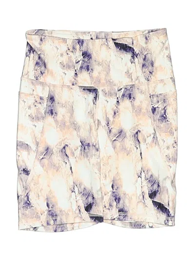 Pre-owned Active By Old Navy Shorts In Ivory