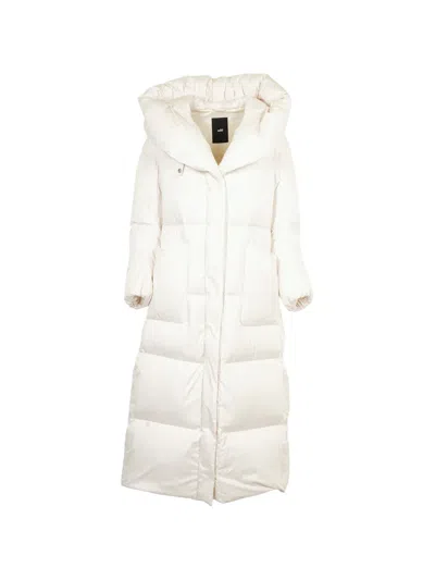 Add Quilted Hooded Coat In White