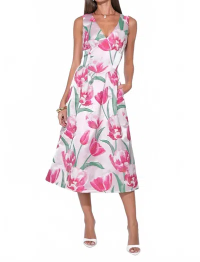 Adelyn Rae Amira Sweetheart Flower Jacquard Midi Dress In Tulip Floral In White