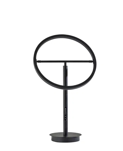 Adesso 18" In Black