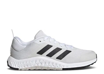 Adidas Originals Everyset Logo-patch Sneakers In Multi