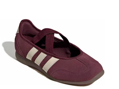 Adidas Originals Adidas Barreda Mary Jane Sneaker In Burgundy