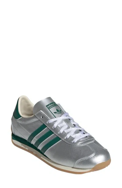 Adidas Originals Adidas Country Sneaker In Argento