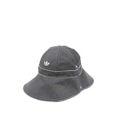 Adidas Originals Adidas Kb2326 Logo-embroidered Bucket Hat In Gray