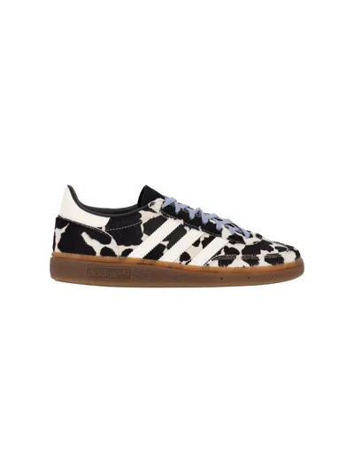 Adidas Originals Adidas Low-top Sneaker With Gum Sole In Black