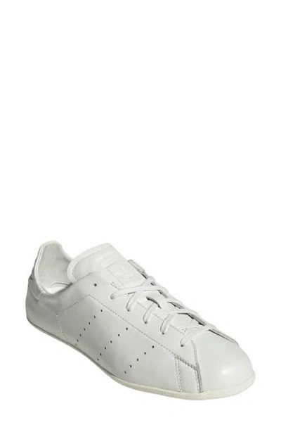 Adidas Originals Adidas Stan Smith Lo Pro Sneaker In White
