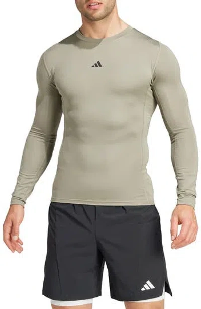 Adidas Originals Adidas Techfit Aeroready Long Sleeve Training T-shirt In Green