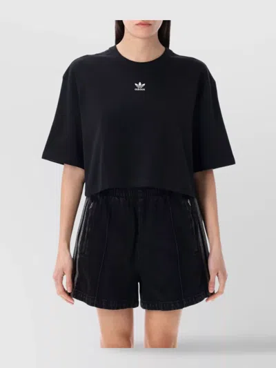 ADIDAS ORIGINALS CROPPED CREW NECK T-SHIRT WITH SHORT SLEEVES