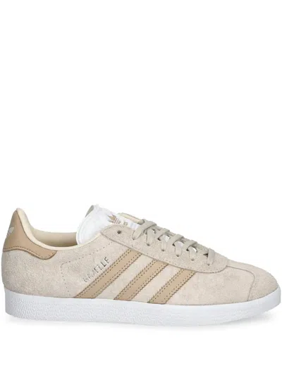 Adidas Originals Gazelle Sneakers In 中性色