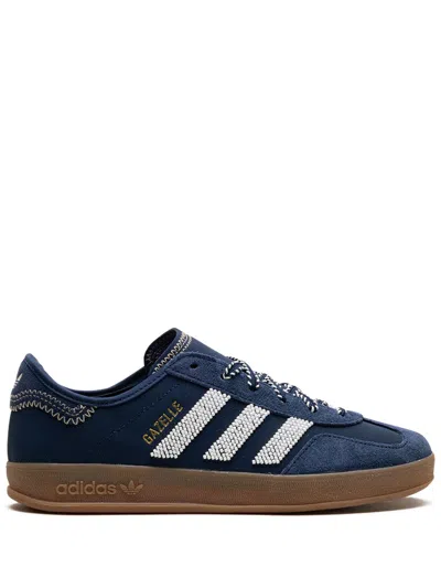 Adidas Originals Gazelle Sneakers In Blue