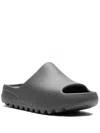 Adidas Originals "granite" Slides In 灰色