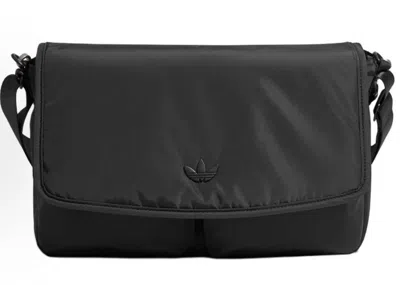 Pre-owned Adidas Originals Original Messenger Bag (13.1l) In Black